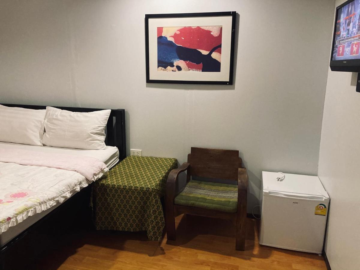 Noom Guesthouse Lop Buri Eksteriør billede