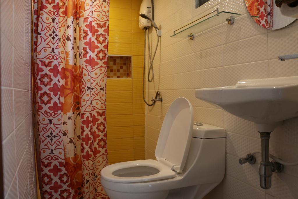 Noom Guesthouse Lop Buri Eksteriør billede