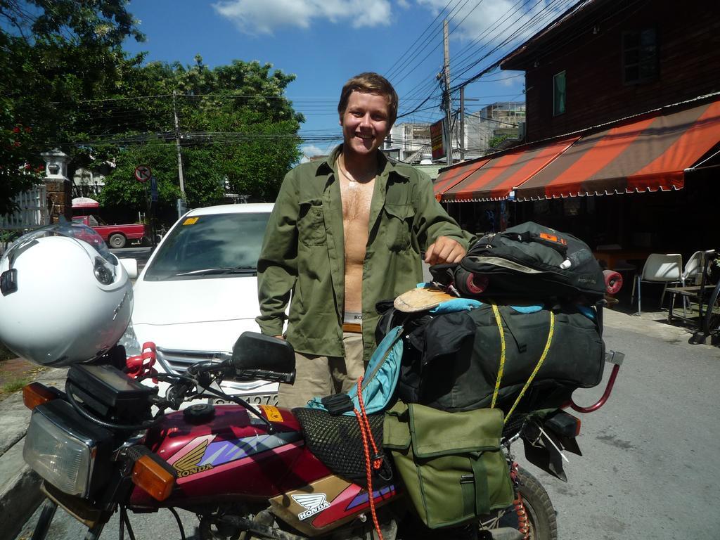 Noom Guesthouse Lop Buri Eksteriør billede