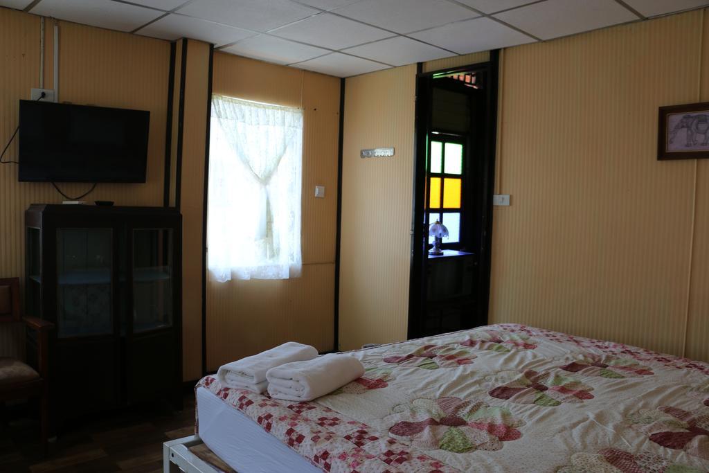Noom Guesthouse Lop Buri Eksteriør billede