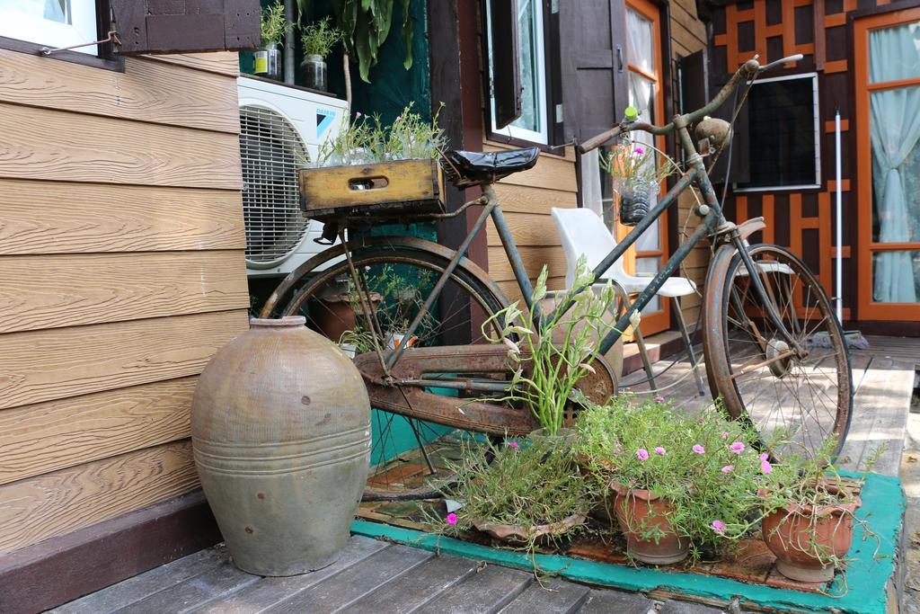 Noom Guesthouse Lop Buri Eksteriør billede