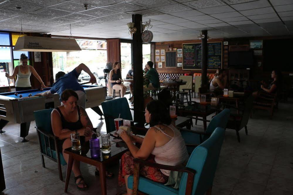Noom Guesthouse Lop Buri Eksteriør billede