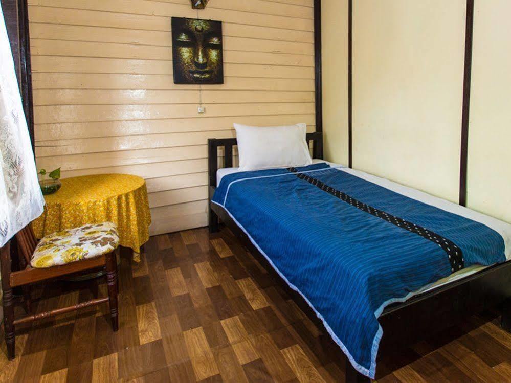 Noom Guesthouse Lop Buri Eksteriør billede