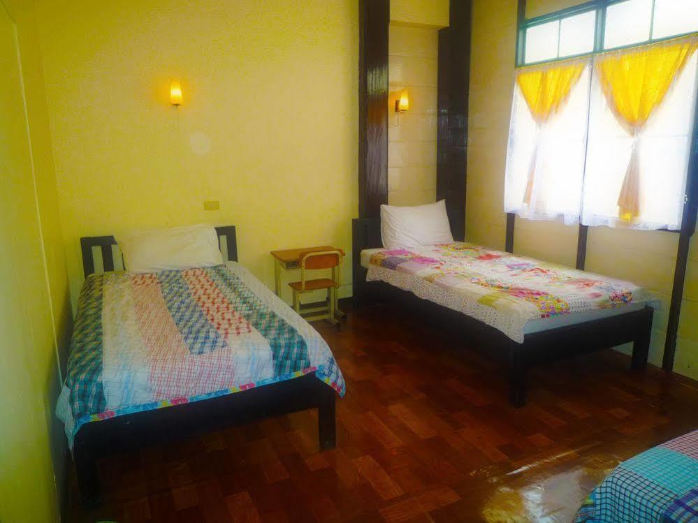 Noom Guesthouse Lop Buri Eksteriør billede